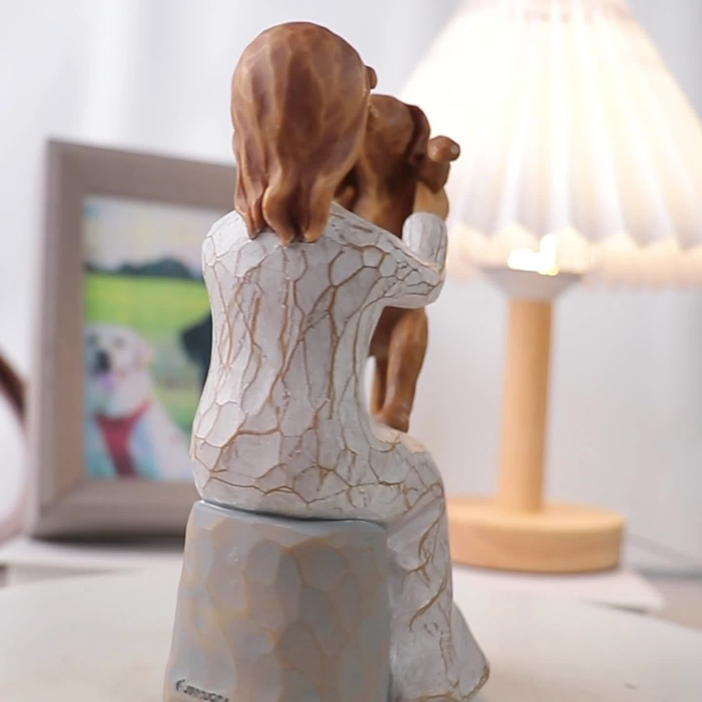 Girl Hugging Dog Statue,.willow Tree Figurines.Gift For Dog Mom, Pet Cat Memorial Gift, Collectible Hand-painted Cat Statue Decorations, Willow Style Hand-painted Statue Ornament, Love, Friendship, Holiday Memorial Gift